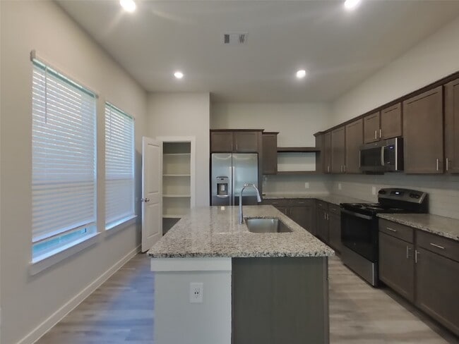 property at 9835 Willow Creek Commerce Dr