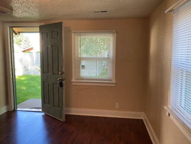 1360 W Wabash Ave in Spokane, WA - Building Photo - Building Photo