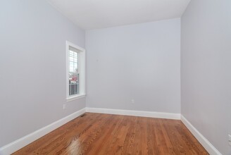 72 Buttonwood St in Boston, MA - Building Photo - Building Photo