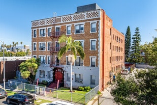 Wilton Way Apartments in Los Angeles, CA - Building Photo