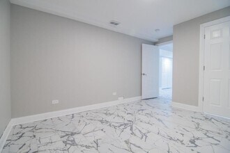 1509 N Kostner Ave in Chicago, IL - Building Photo - Building Photo
