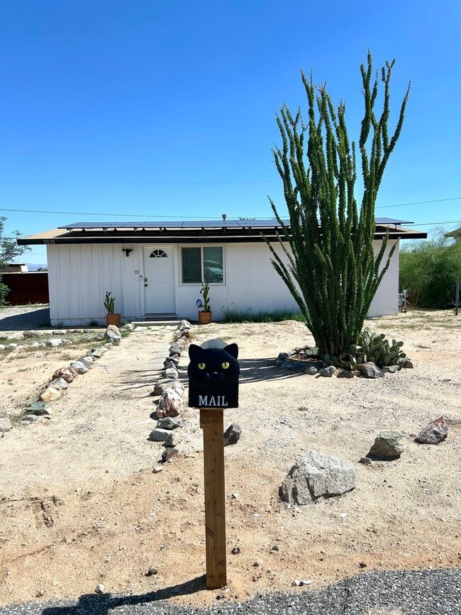 5535 Lupine Ave in Twentynine Palms, CA - Building Photo - Building Photo