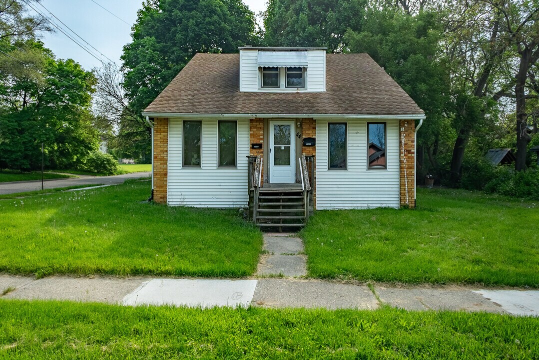 44 Euclid Ave Rentals in Pontiac, MI