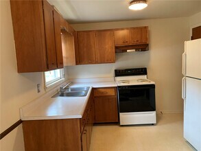 1/2 Elmgrove Rd in Greece, NY - Building Photo - Building Photo