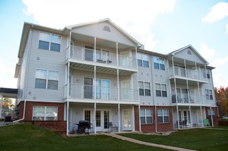 Coral Ridge Apartments in Temperance, MI - Building Photo - Building Photo