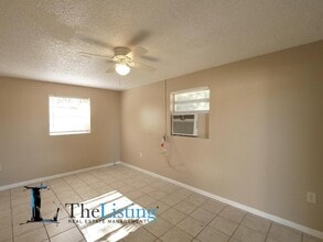 2406 SW Rd in Sanford, FL - Building Photo - Building Photo