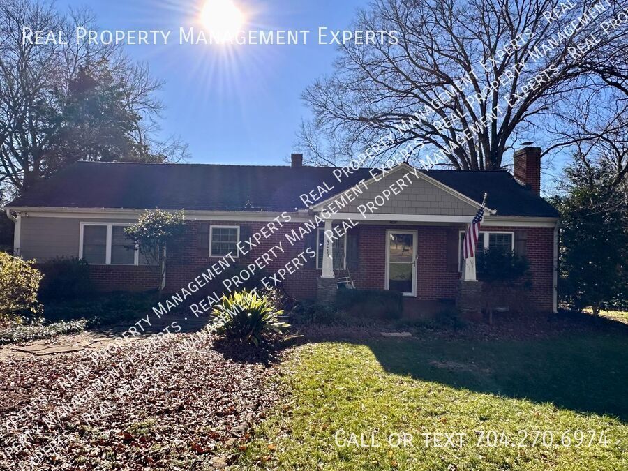 4218 Windemere Ln in Charlotte, NC - Building Photo