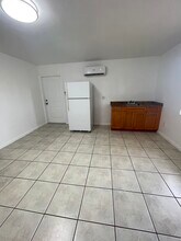 11375 SW 45th St in Miami, FL - Building Photo - Building Photo