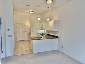 38 Hope St in East Lyme, CT - Building Photo - Building Photo