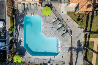 Harvest Glen in Rialto, CA - Foto de edificio - Building Photo