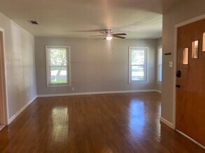 812 N Penelope St in Belton, TX - Building Photo - Building Photo