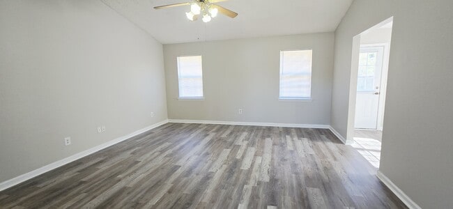 1005 Lamar Ct in Hinesville, GA - Building Photo - Building Photo