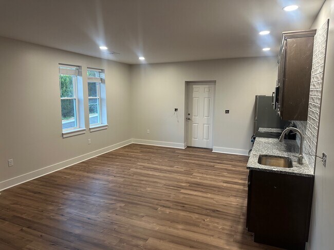 8 Philadelphia Ave, Unit 2B in Shillington, PA - Building Photo - Building Photo