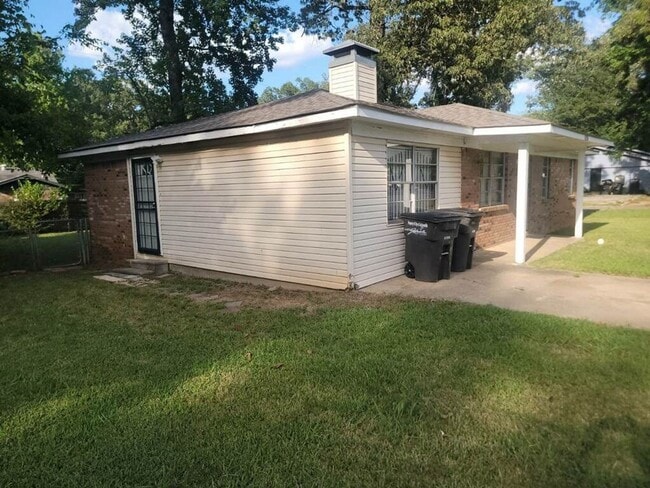 1115 Ray Rd in Jacksonville, AR - Foto de edificio - Building Photo