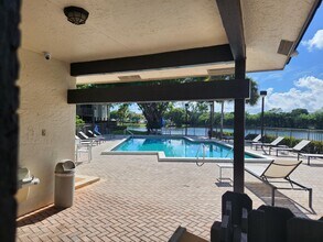 5705 Fox Hollow Dr in Boca Raton, FL - Building Photo - Building Photo