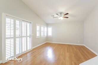 5328 Corbett St in Las Vegas, NV - Building Photo - Building Photo