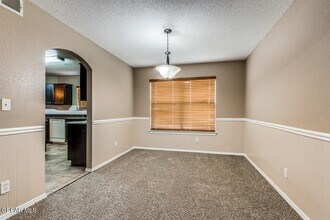 11964 Jim Webb Dr in El Paso, TX - Foto de edificio - Building Photo
