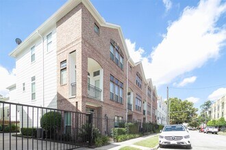 3919 Floyd St in Houston, TX - Building Photo - Building Photo