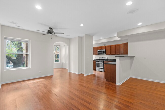 7717 N Marshfield Ave in Chicago, IL - Building Photo - Building Photo