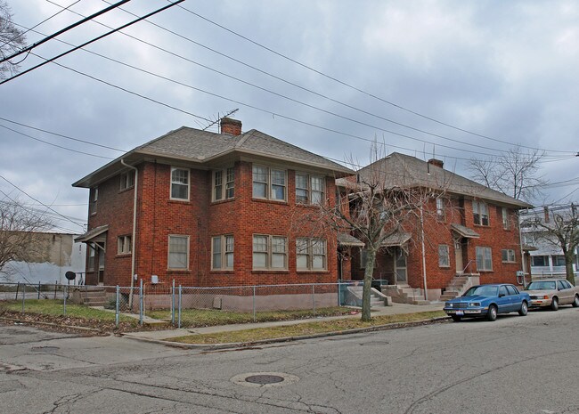 3024 N Main St in Dayton, OH - Foto de edificio - Building Photo