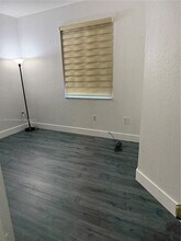 7070 NW 177th St in Hialeah, FL - Building Photo - Building Photo