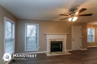 30 Mountain Trail Ct SW in Cartersville, GA - Foto de edificio - Building Photo