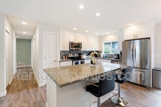 10035 61st Ave S in Seattle, WA - Building Photo - Building Photo