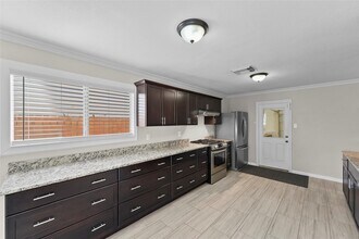 5007 Fox Mill Ln in Spring, TX - Building Photo - Building Photo