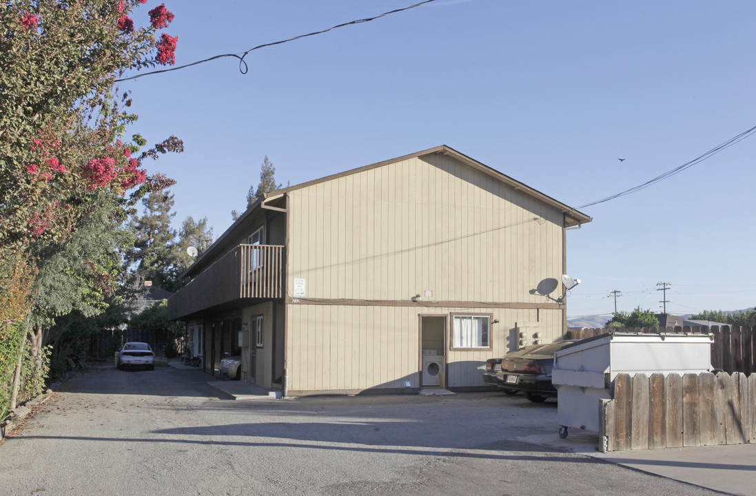 232 Mccray St in Hollister, CA - Building Photo