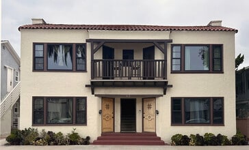 43 Granada Ave, Unit 4 in Long Beach, CA - Building Photo - Building Photo