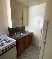147 Church St in Lancaster, PA - Building Photo - Interior Photo