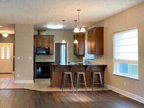 1217 Pomona St W in The Dalles, OR - Building Photo - Building Photo