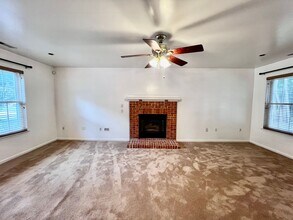 312 Tarneywood Dr in Chesapeake, VA - Building Photo - Building Photo
