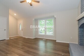905 NE 108 Terrace in Kansas City, MO - Building Photo - Building Photo