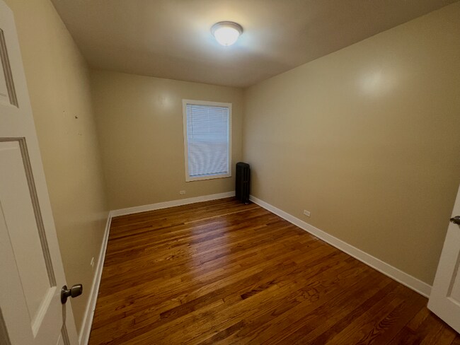 7506 S Vernon Ave in Chicago, IL - Building Photo - Building Photo