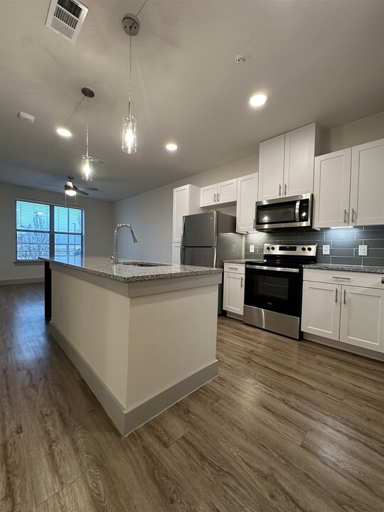 1451 Beltmill Pkwy in Fort Worth, TX - Building Photo
