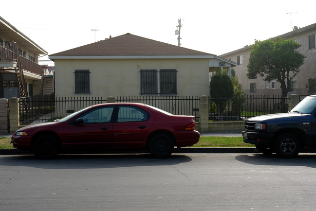 618 S Osage Ave in Inglewood, CA - Building Photo - Building Photo