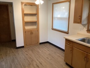 835 Neufeld St in Green Bay, WI - Building Photo - Building Photo