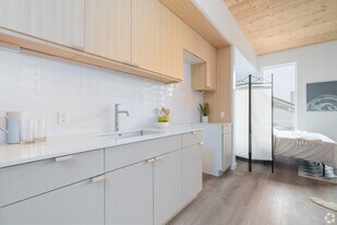 167 Broadway, Unit 154-404 in Somerville, MA - Building Photo