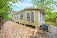 2017 Elysian St photo'