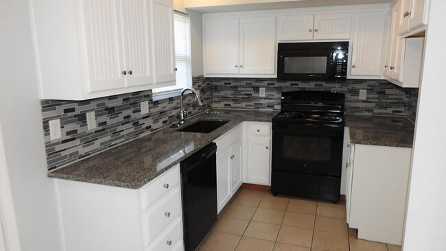 property at 620 N Hocker Ave