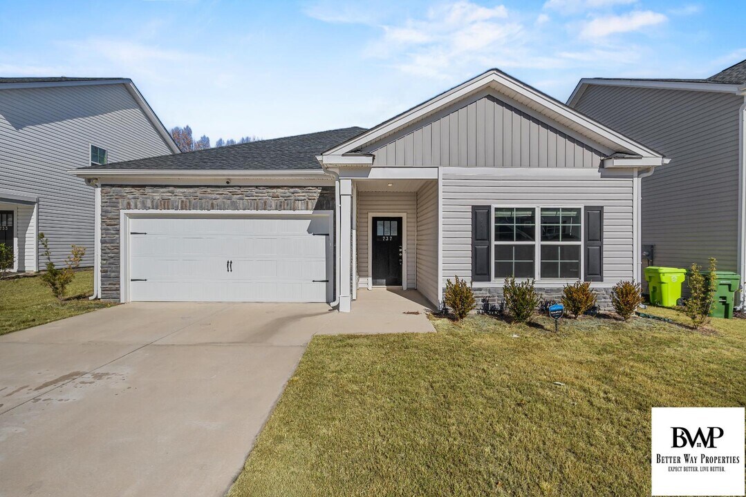 737 Wimbee Ct in Blythewood, SC - Building Photo