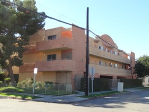 1091 Stanley Ave in Long Beach, CA - Building Photo - Building Photo