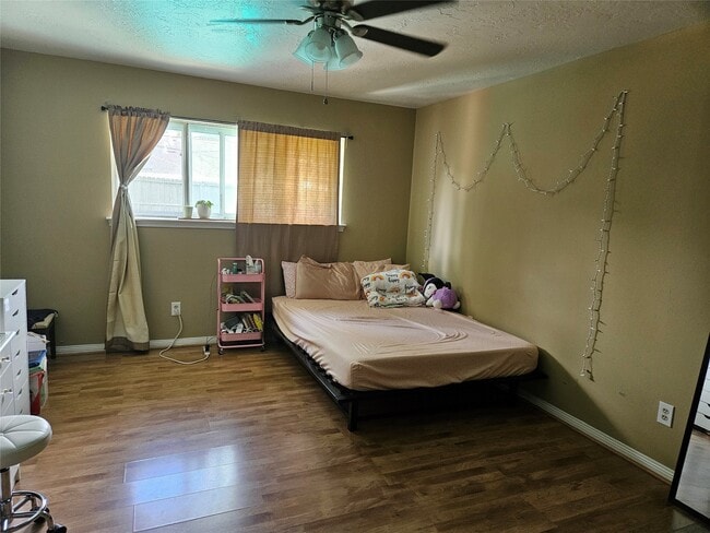 9231 Stroud Dr in Houston, TX - Building Photo - Building Photo