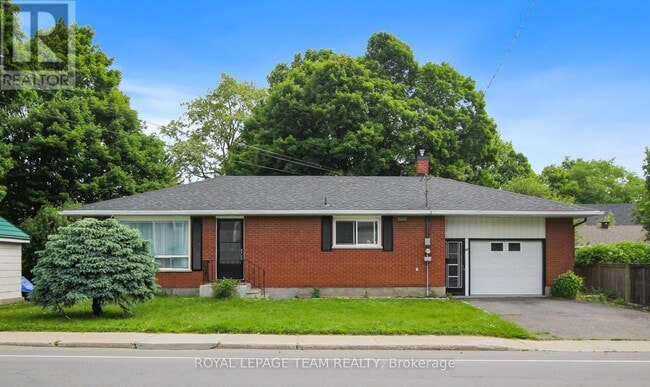 property at 69 Martin St N