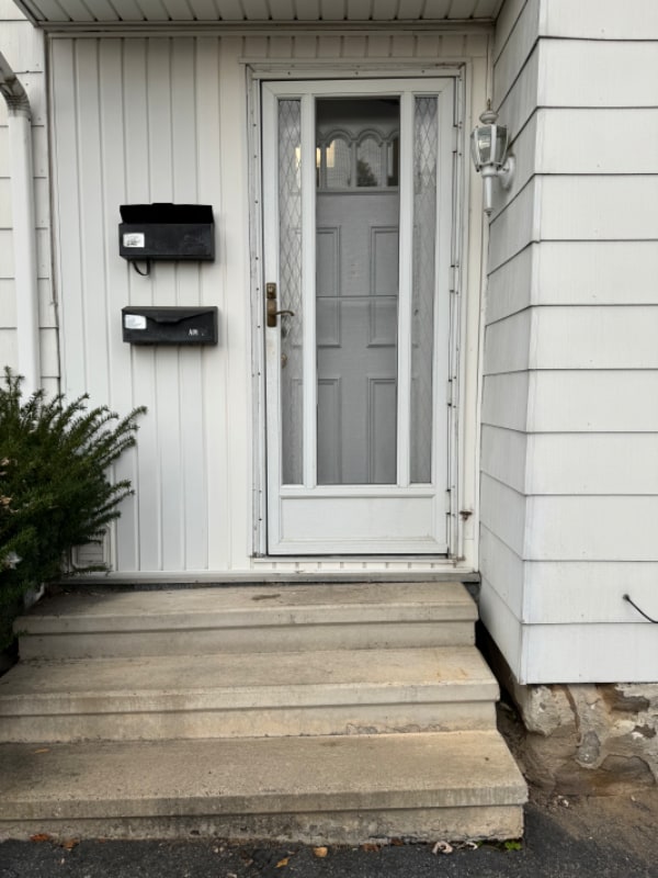 property at 4XX Leggett St