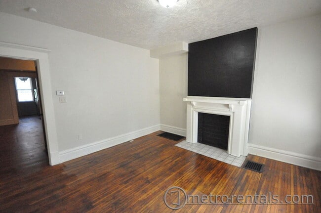 1496 Summit St in Columbus, OH - Building Photo - Building Photo