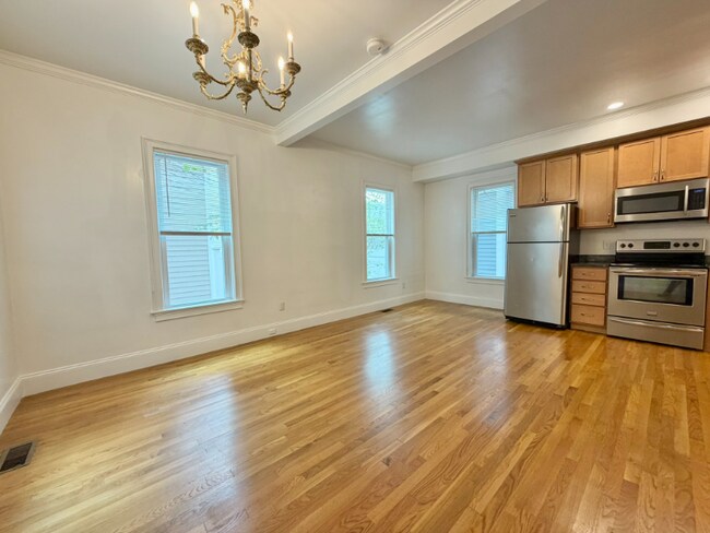 157 M St in Boston, MA - Building Photo - Building Photo