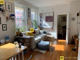 28 Grove St, Unit 7 in Boston, MA - Building Photo