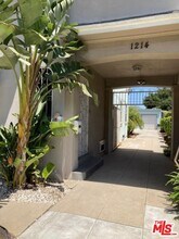 1212 S Tremaine Ave, Unit 1212 in Los Angeles, CA - Building Photo - Building Photo